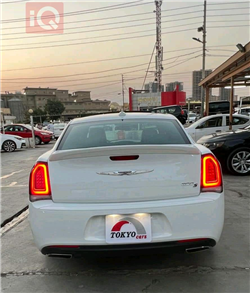 کرایسلەر 300